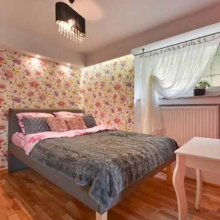Apartamenty I Pokoje Nad Sola Czernichow  Exterior photo